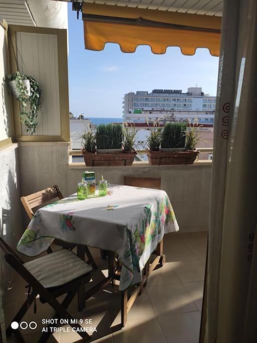Comfy Apartment In Salou Ngoại thất bức ảnh