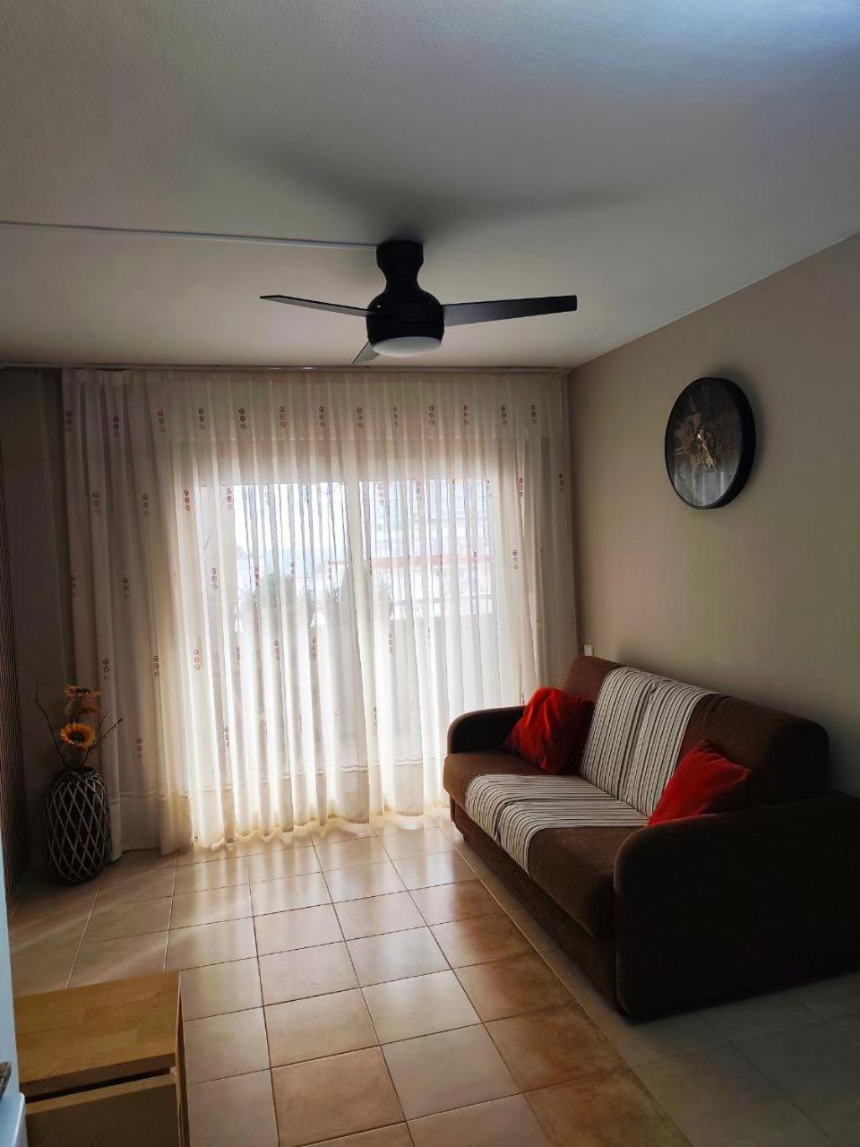Comfy Apartment In Salou Ngoại thất bức ảnh